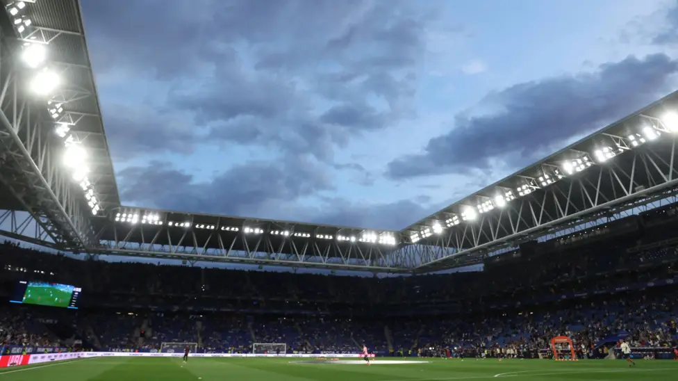 15 Fans Injured After Car Ploughs Into Crowds Before Barça Win La Liga Title